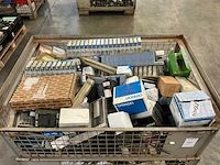 Partij elektrische onderdelen - afbeelding 3 van  10