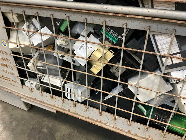 Partij elektrische onderdelen - afbeelding 7 van  10