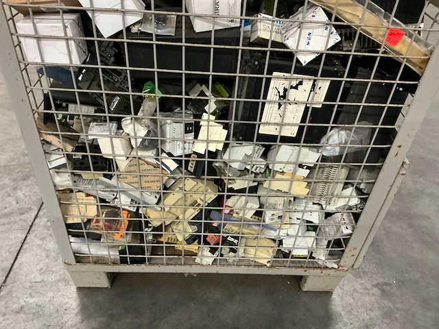 Partij elektrische onderdelen - afbeelding 8 van  10