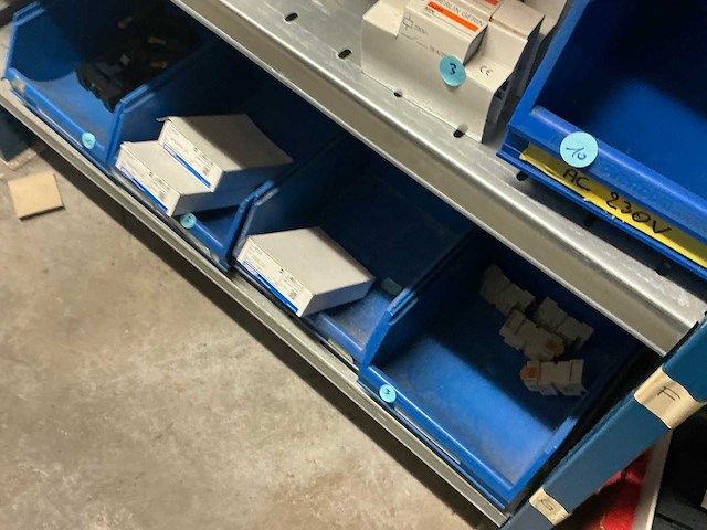 Partij elektrische onderdelen - afbeelding 6 van  29
