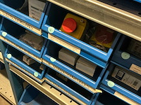 Partij elektrische onderdelen - afbeelding 16 van  29