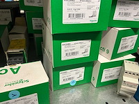 Partij elektrische onderdelen - afbeelding 26 van  29