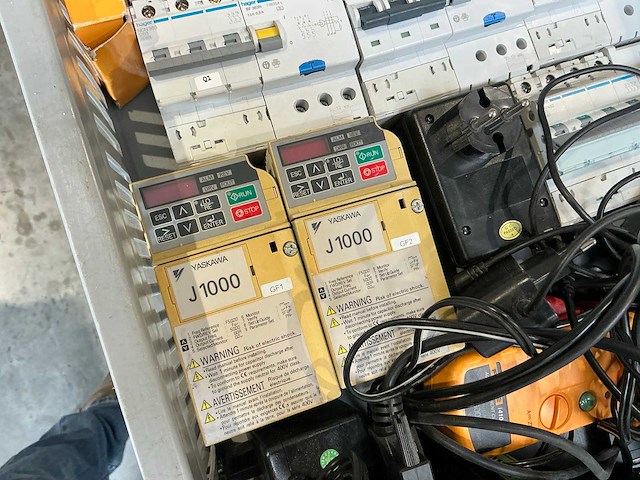 Partij elektrische onderdelen - afbeelding 3 van  6