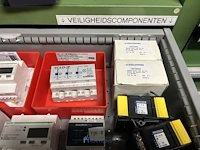 Partij elektrische veiligheidscomponenten - afbeelding 17 van  80
