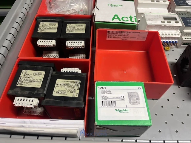 Partij elektrische veiligheidscomponenten - afbeelding 18 van  80