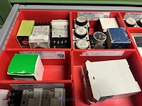 Partij elektrische veiligheidscomponenten - afbeelding 25 van  80