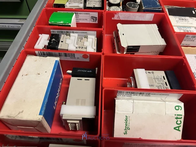 Partij elektrische veiligheidscomponenten - afbeelding 26 van  80