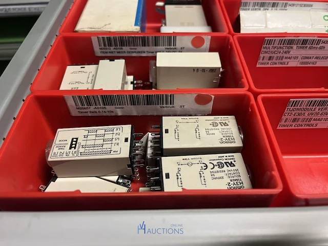 Partij elektrische veiligheidscomponenten - afbeelding 27 van  80