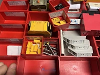 Partij elektrische veiligheidscomponenten - afbeelding 30 van  80