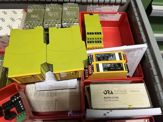 Partij elektrische veiligheidscomponenten - afbeelding 33 van  80