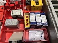 Partij elektrische veiligheidscomponenten - afbeelding 49 van  80