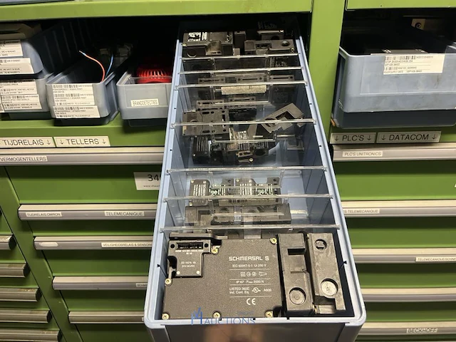 Partij elektrische veiligheidscomponenten - afbeelding 66 van  80