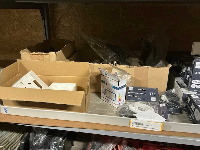 Partij elektro en installatietoebehoren voor wellnessinstallaties - afbeelding 20 van  33