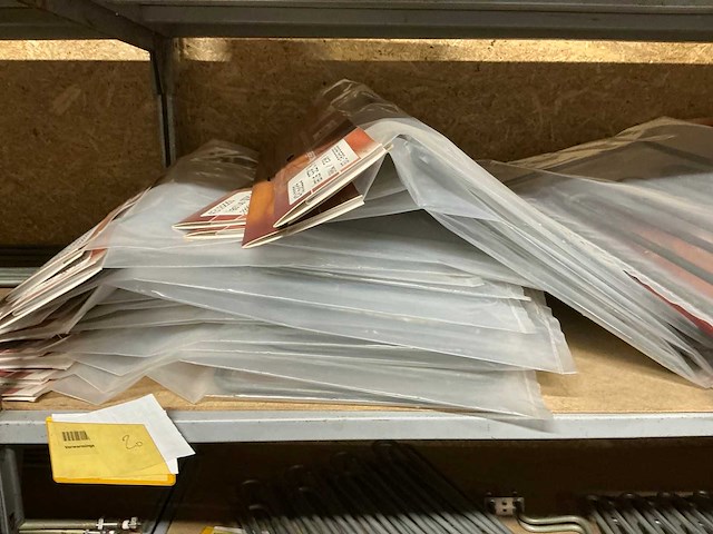 Partij elektro en installatietoebehoren voor wellnessinstallaties - afbeelding 24 van  33