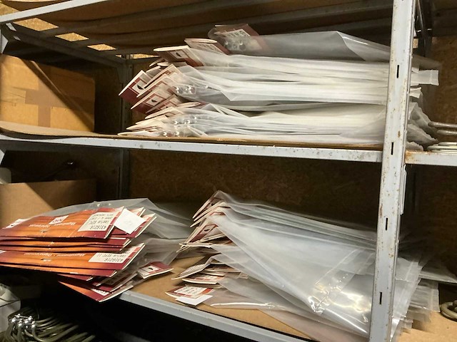 Partij elektro en installatietoebehoren voor wellnessinstallaties - afbeelding 27 van  33