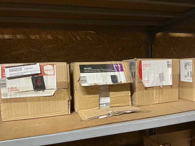 Partij elektro en installatietoebehoren voor wellnessinstallaties - afbeelding 3 van  33