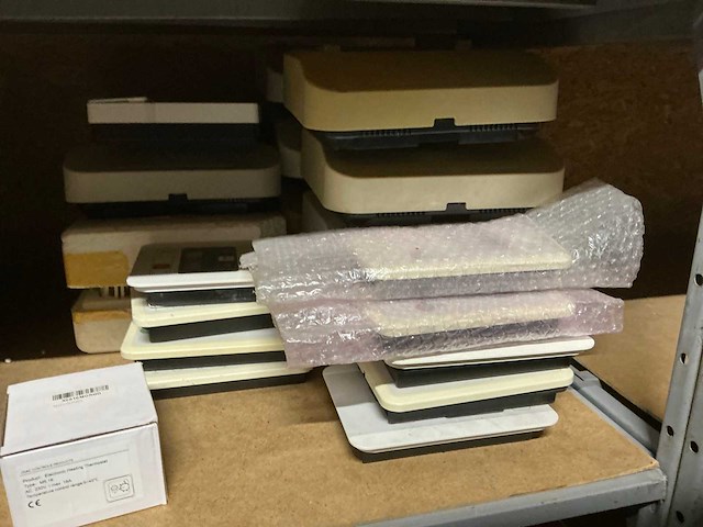 Partij elektro en installatietoebehoren voor wellnessinstallaties - afbeelding 7 van  33