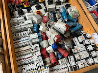 Partij elektro-technische installatiemateriaal - afbeelding 4 van  7