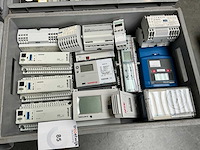 Partij elektro-technische onderdelen - afbeelding 1 van  4