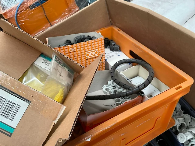 Partij elektro-technische onderdelen - afbeelding 6 van  9