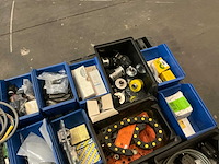 Partij elektro-technische spare parts - afbeelding 7 van  17
