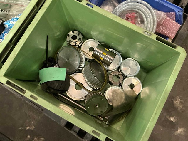 Partij elektro-technische spare parts - afbeelding 15 van  17