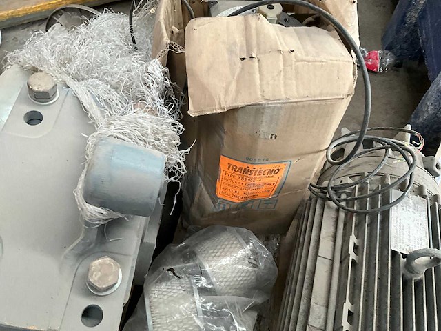 Partij elektromotoren en toebehoren - afbeelding 6 van  15