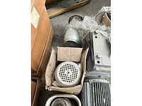 Partij elektromotoren en toebehoren - afbeelding 13 van  15