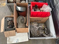 Partij elektromotoren voor wisselstukken - afbeelding 2 van  3