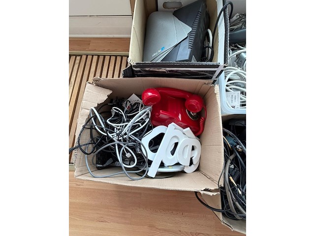 Partij elektronica - afbeelding 6 van  10