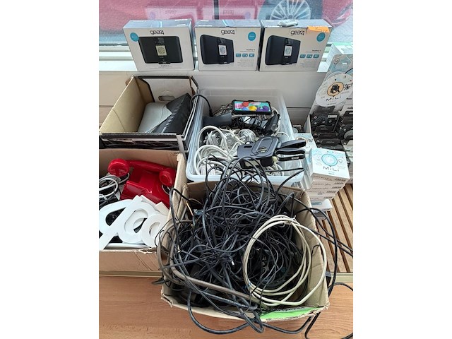Partij elektronica - afbeelding 8 van  10