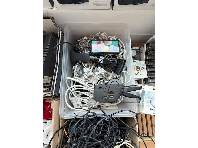 Partij elektronica - afbeelding 10 van  10