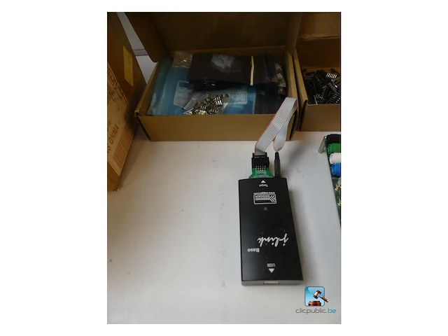 Partij elektronische apparatuur - afbeelding 2 van  12