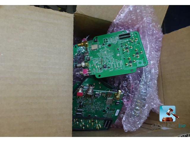 Partij elektronische apparatuur - afbeelding 3 van  12