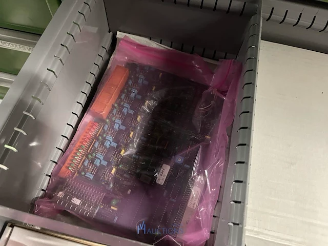 Partij elektronische onderdelen engel - afbeelding 15 van  115