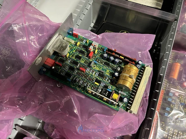 Partij elektronische onderdelen engel - afbeelding 24 van  115