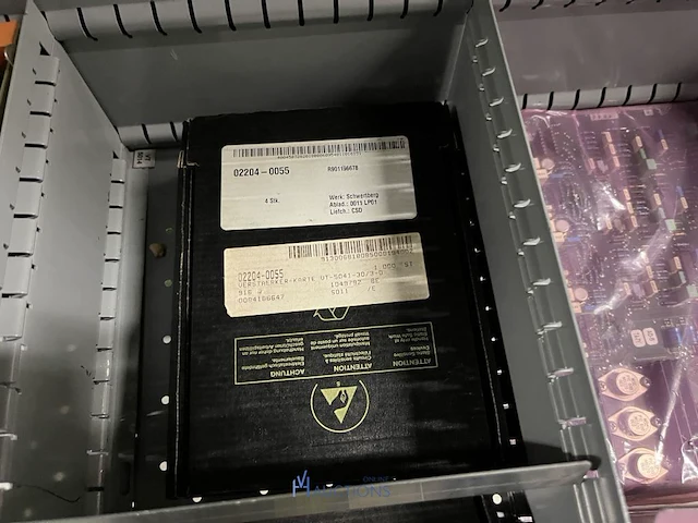 Partij elektronische onderdelen engel - afbeelding 32 van  115