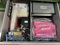 Partij elektronische onderdelen engel - afbeelding 28 van  115
