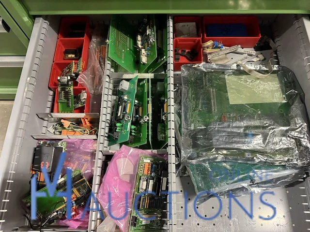 Partij elektronische onderdelen engel - afbeelding 39 van  115