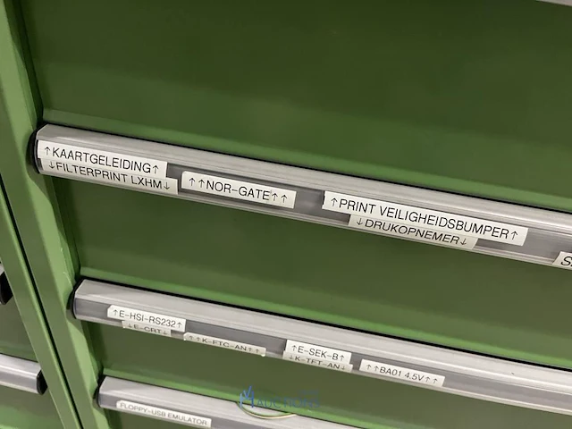 Partij elektronische onderdelen engel - afbeelding 54 van  115