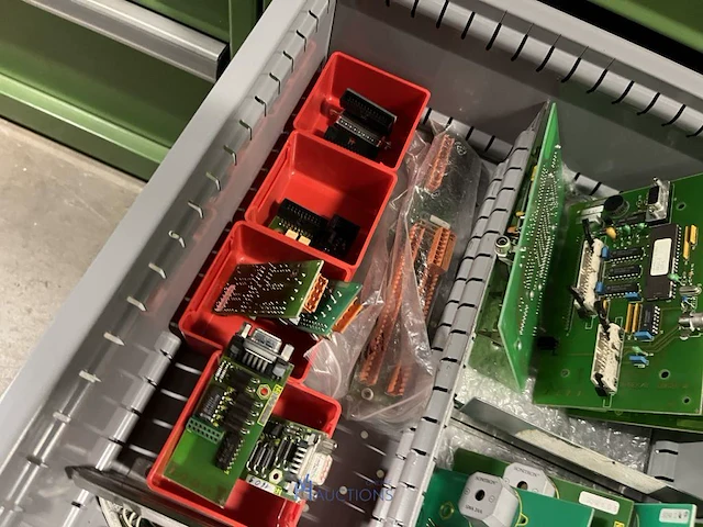 Partij elektronische onderdelen engel - afbeelding 66 van  115