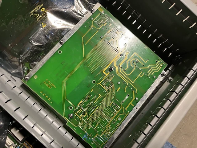 Partij elektronische onderdelen engel - afbeelding 73 van  115