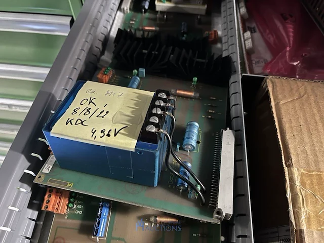 Partij elektronische onderdelen engel - afbeelding 87 van  115