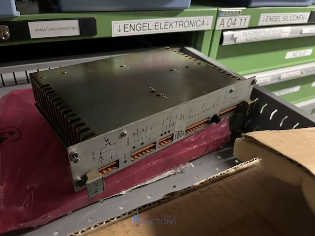 Partij elektronische onderdelen engel - afbeelding 88 van  115