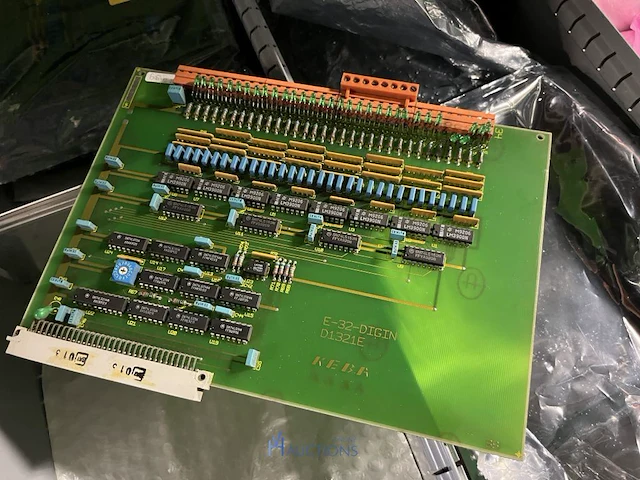 Partij elektronische onderdelen engel - afbeelding 96 van  115