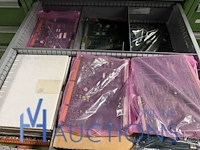 Partij elektronische onderdelen engel - afbeelding 105 van  115