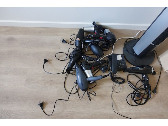 Partij elektronische toestellen - afbeelding 3 van  7