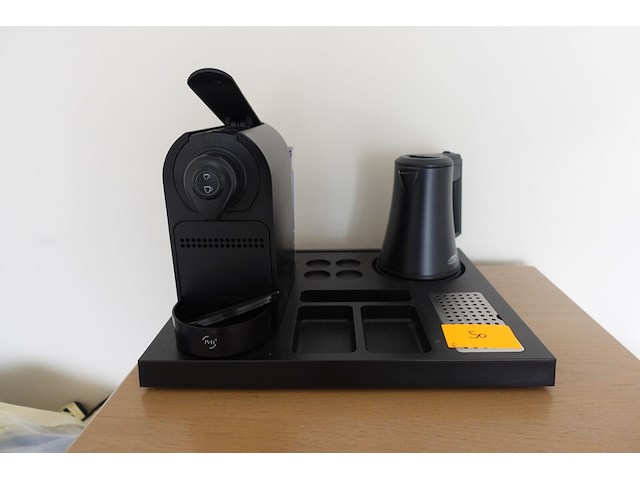 Partij elektronische toestellen - afbeelding 1 van  5