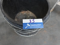 Partij emmers - afbeelding 2 van  2