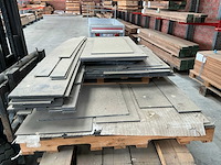 Partij eternit equitone latten en platen - afbeelding 1 van  8